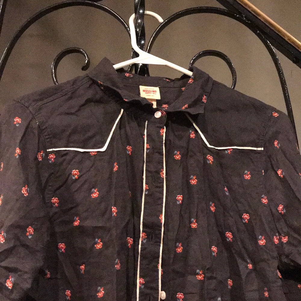 Mossimo beautiful flower sweater
